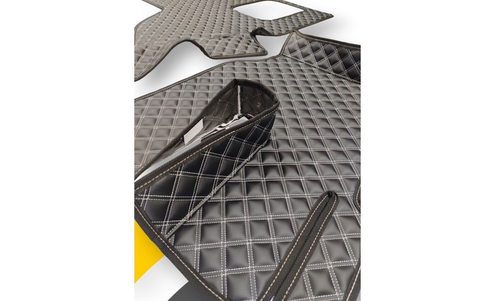 Автоковрики ЭКО Кожа ноги+средний DongFeng GX №93 (2-ой квадрат) чёрный (бел.) 259499 Автоковрики ЭКО Кожа ноги+средний DongFeng GX №93 (2-ой квадрат) чёрный (бел.) 259499