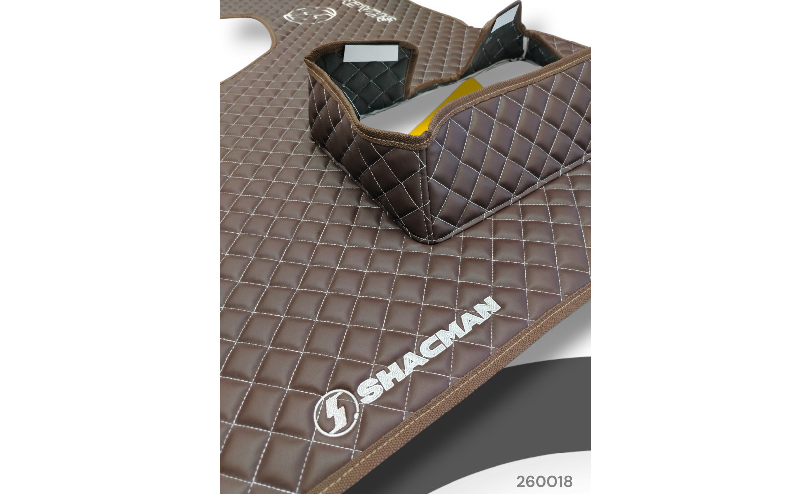 Автоковрики ЭКО Кожа ноги+средний SHACMAN x6000 (Пневмо) №91 (вышивка центр+ноги) с подъёмом коричн. 260018 www.povorotnik.ru Автоковрики ЭКО Кожа ноги+средний SHACMAN x6000 (Пневмо) №91 (вышивка центр+ноги) с подъёмом коричн. 260018 www.povorotnik.ru