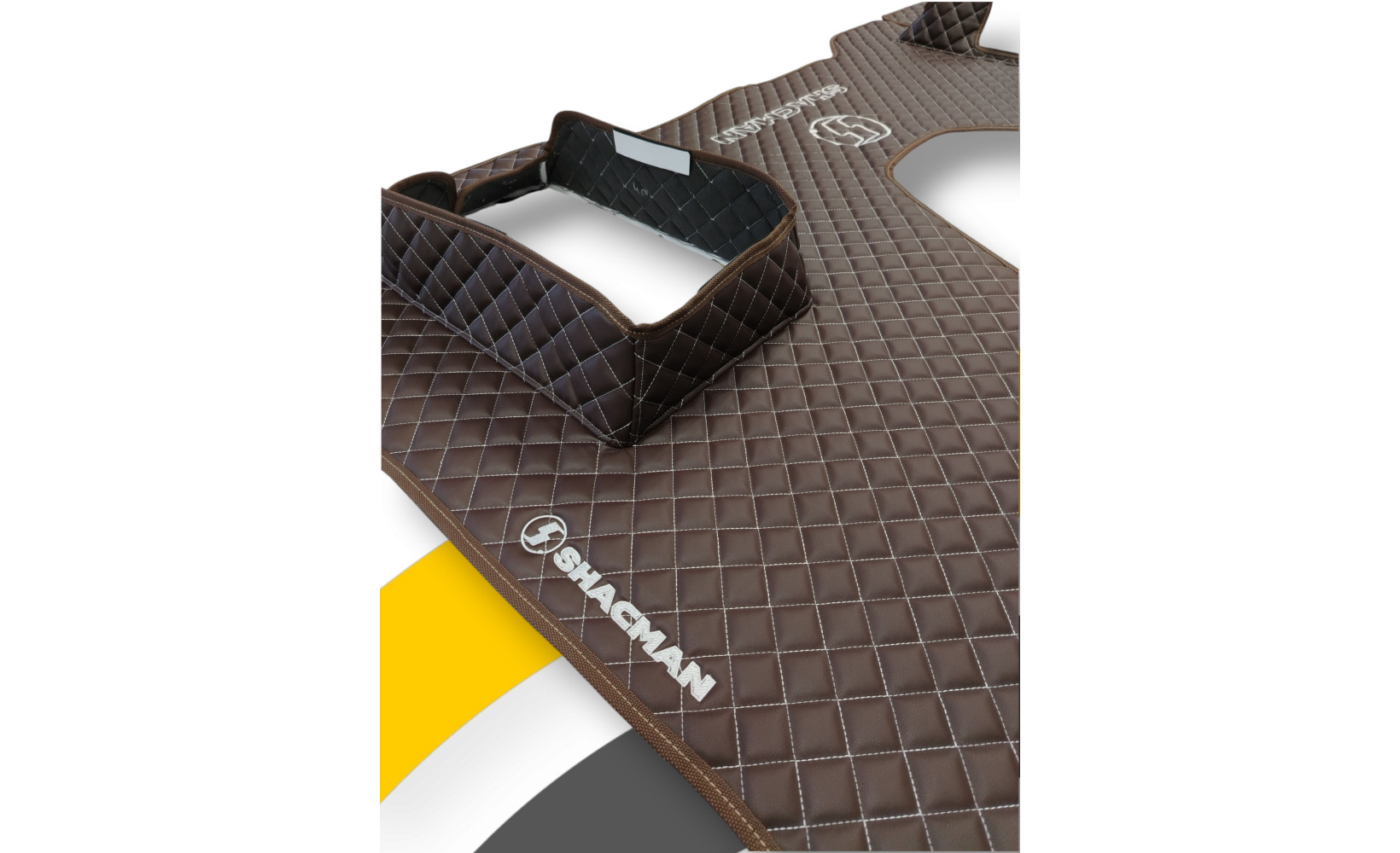 Автоковрики ЭКО Кожа ноги+средний SHACMAN x6000 (Пневмо) №91 (вышивка центр+ноги) с подъёмом коричн. 260018 www.povorotnik.ru Автоковрики ЭКО Кожа ноги+средний SHACMAN x6000 (Пневмо) №91 (вышивка центр+ноги) с подъёмом коричн. 260018 www.povorotnik.ru