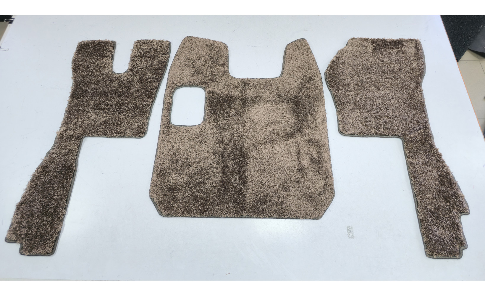 Автоковрик (ковролин) (К-Кт) SCANIA R 400-500 (мех.) (плетёная нить) аура шоколад 262771